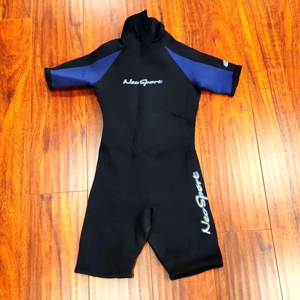 NeoSport Wetsuit size 10